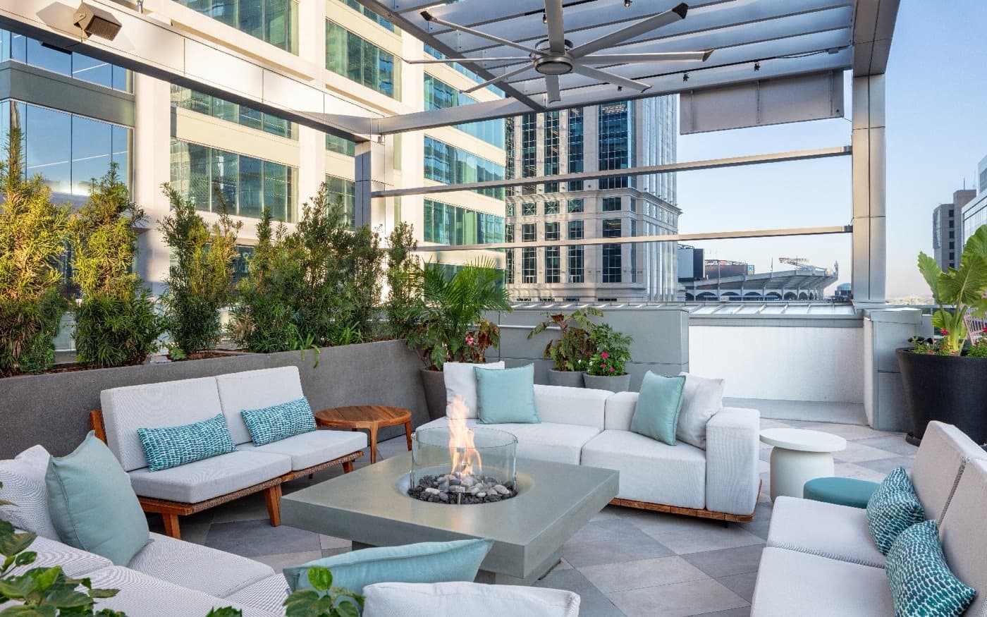 Aura Rooftop (JW Marriott)